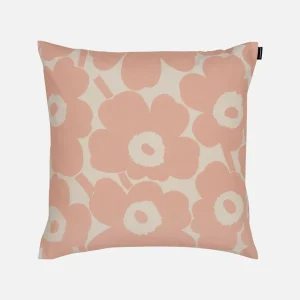 Pieni Unikko Kuddfodral 50x50cm cotton, peach Färg 122 Från Marimekko